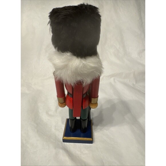 Nice Handmade Christmas Wooden Nutcracker Soldier w/ Rifle Gun 10-1/2” Tall - Picture 4 of 10